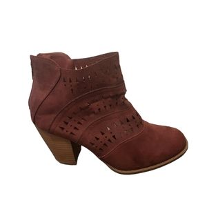 Dilba punch out bootie